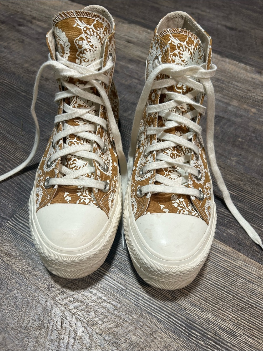 Converse High-Top Sneakers in Tan and White Floral
